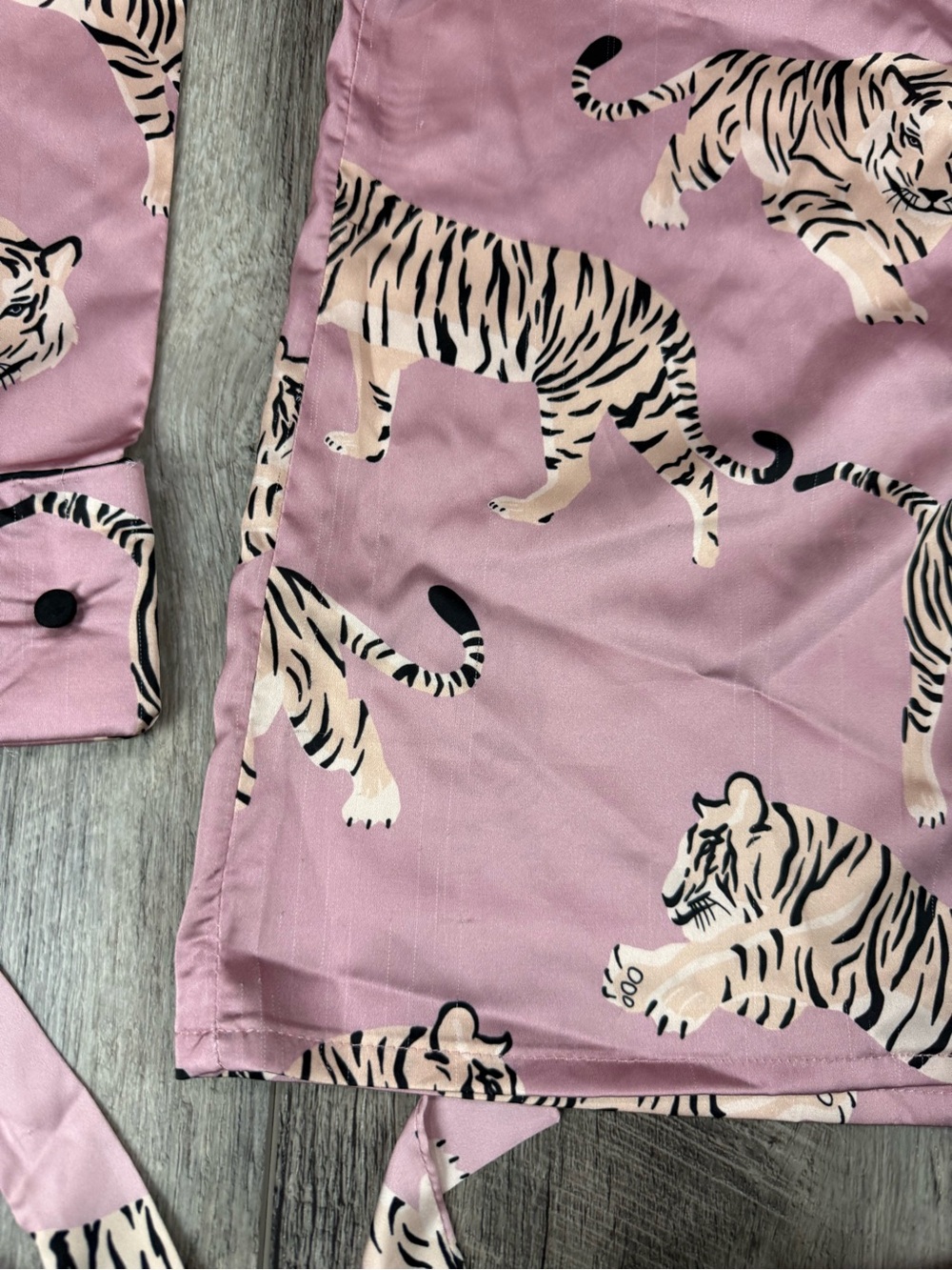 Averie Pink Tiger Dalia PJ Set - Picture 5 of 11